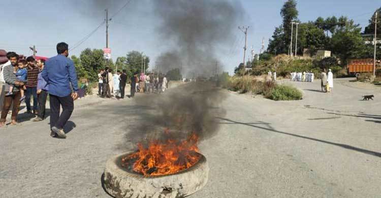 8 killed in Kashmir clashes 