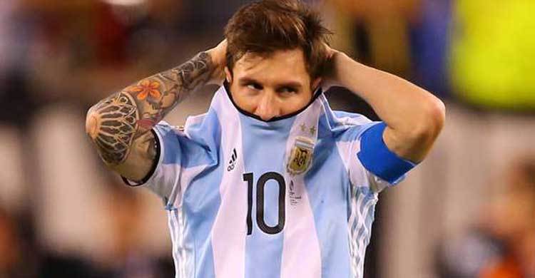 Is Messi the new Afridi?