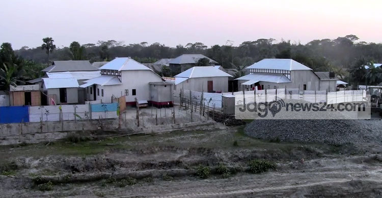 পদ্মাসেতু রেল সংযোগ প্রকল্পে নতুন ঘর তৈরির হিড়িক