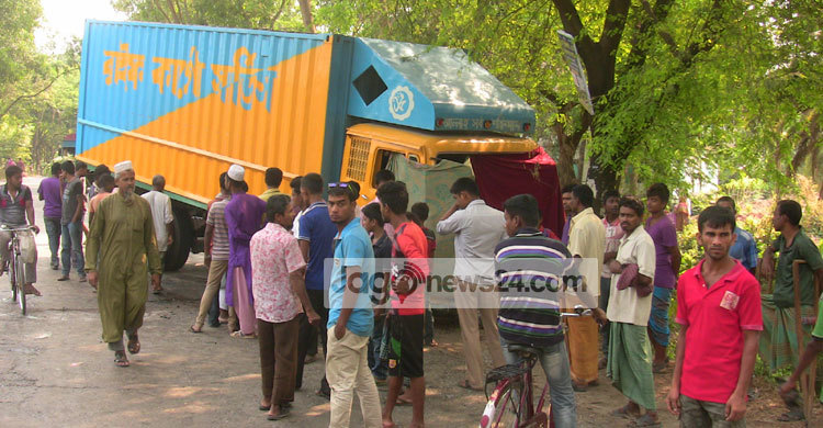 মাগুরায় সড়ক দুর্ঘটনায় ইবি শিক্ষকসহ নিহত ২