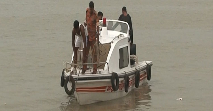 পাটুরিয়ায় নৌকাডুবিতে নিখোঁজ দুইজনের মরদেহ উদ্ধার