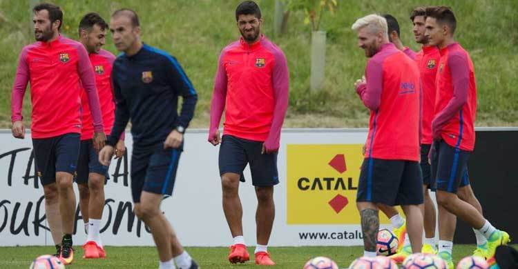 Messi and Suarez part of Barcelona training 