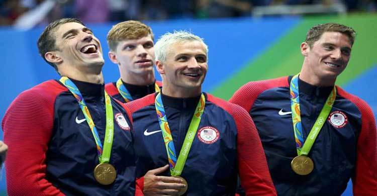 Brazil police charge Lochte over robbery claim