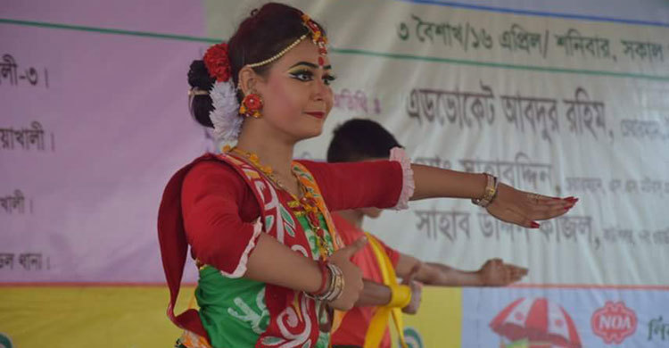 এ প্লাস পেয়েছে দেশ সেরা লোকনৃত্যশিল্পী মিম