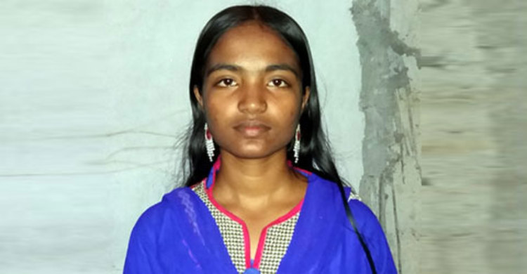 দারিদ্র্যকে জয় করেছে ভূমিহীন মৌলী 