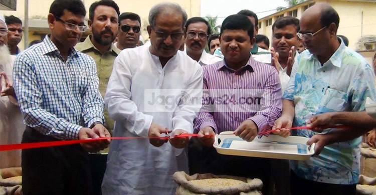 নওগাঁয় সরকারিভাবে ধান-গম ক্রয় শুরু