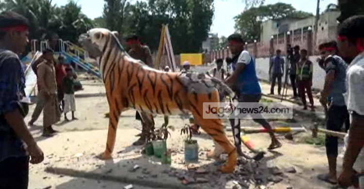 নোয়াখালীতে অবৈধ ড্রিমপার্ক উচ্ছেদ 