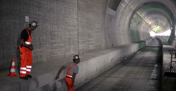 The world’s longest rail tunnel, in numbers