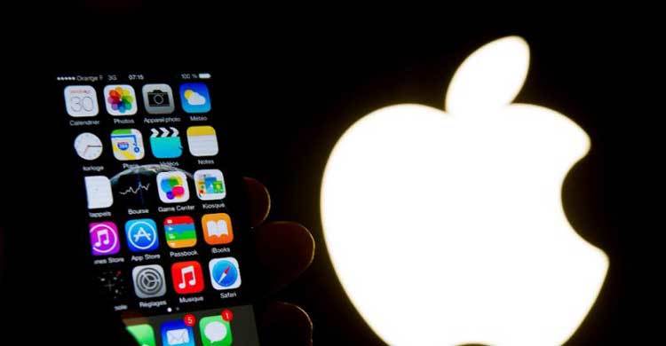 Apple users experience services outage 