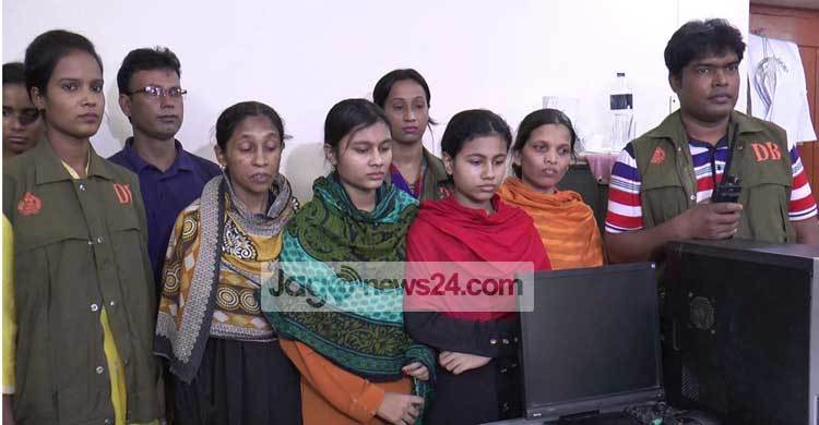 4 suspected JMB women held in Sirajganj 