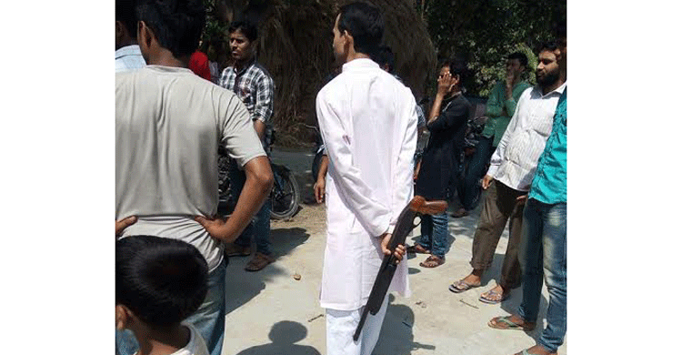 ঠাকুরগাঁওয়ে সেই অস্ত্রধারীকে গ্রেফতার করতে পারেনি পুলিশ