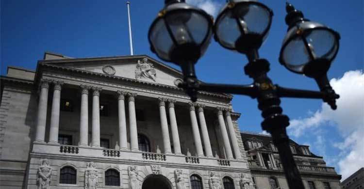 UK interest rates cut to 0.25%