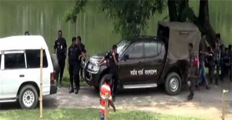 লক্ষ্মীপুরে ব্যালট পেপার ছিনতাই : গুলিবিদ্ধ ২