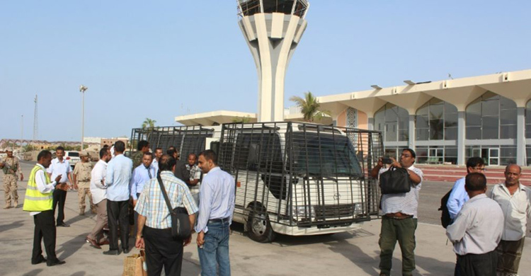 Double car bomb attack kills six near Aden airport: military 
