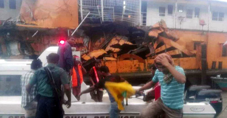 5 killed in Launch-steamer collision