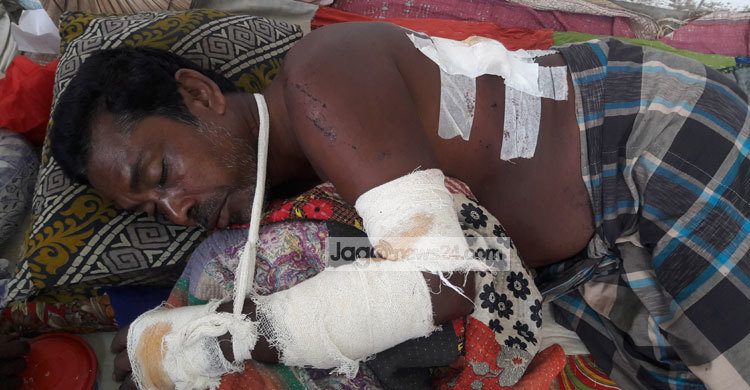 চুয়াডাঙ্গায় খ্রিস্টান সম্প্রদায়ের বাড়িতে বোমা হামলা