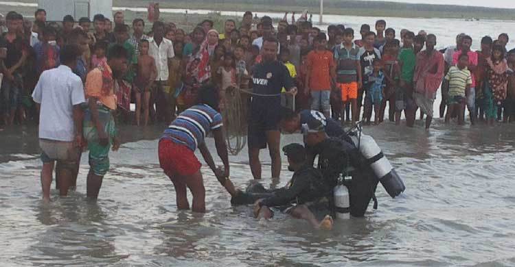 2 DU students drown in Padma  
