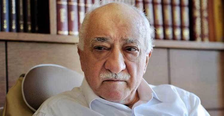 Turkey issues warrant for preacher Gulen over coup 