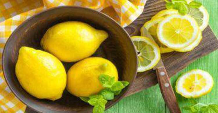 Healthy living with honey lemon water 