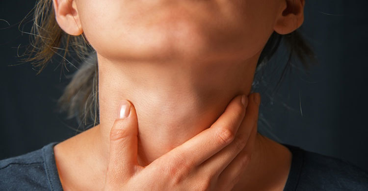 Vocal health of women might be affected by weak lungs