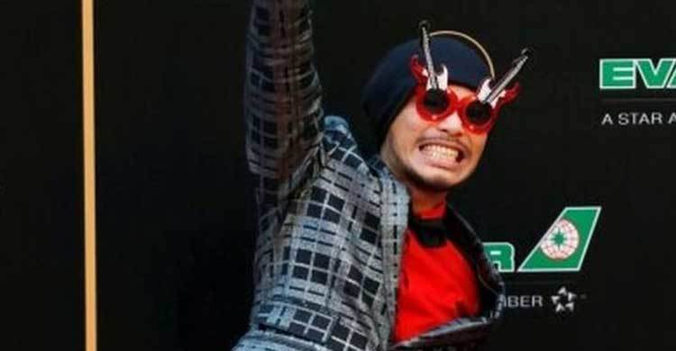 Malaysian singer held for ‘insulting Islam’