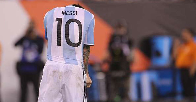 Twitter breaks down as Messi’s retiring from Intl football