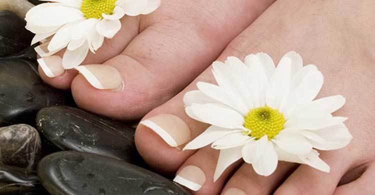 5 beauty hacks to keep your nails healthy 