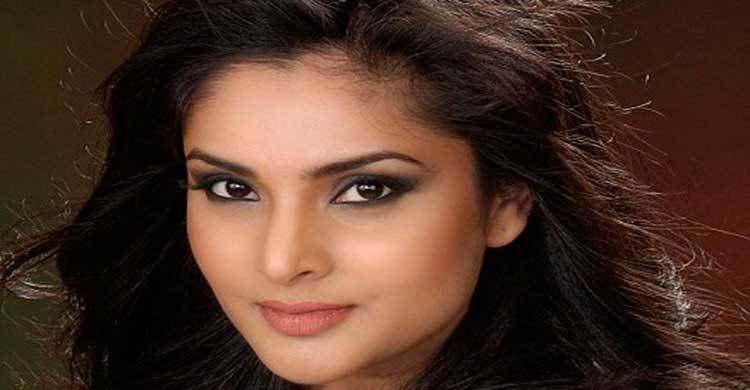 Sedition case against actress for praising Pakistanis
