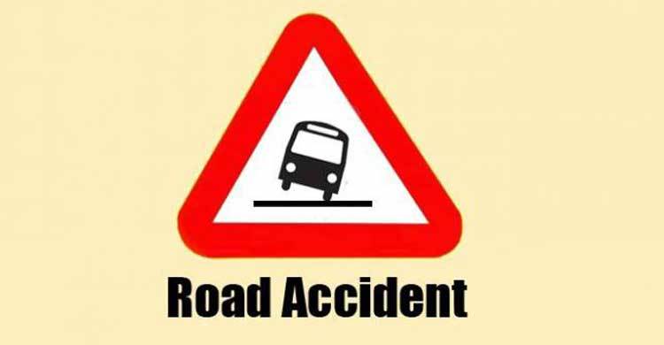 Bus plunge kills 4 in Rangpur