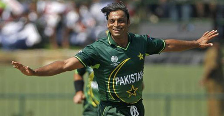 Shoaib gives Mickey 8 months to reshape Pakistan cricket 
