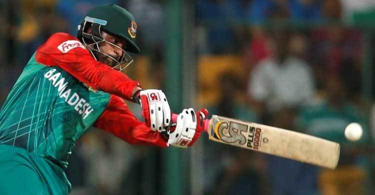 Tamim out for month with fractured finger
