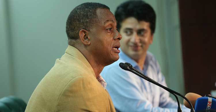 Walsh aims to find a new Ambrose in Bangladesh 