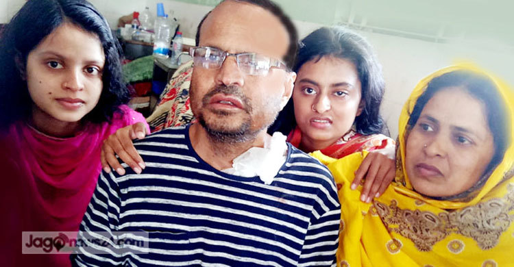 নিরুপায় দুই বোন বাবার মৃত্যুর প্রহর গুনছে