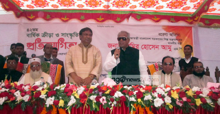 কোনো ছেলে-মেয়ে শিক্ষা থেকে বঞ্চিত হচ্ছে না : শিল্পমন্ত্রী