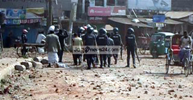 সরাইলে দু’দল গ্রামবাসীর সংঘর্ষে আহত ২৫