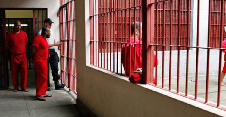 Brazil prison clashes ‘kill 25 inmates’