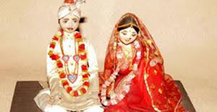 পুলিশ দেখে বরযাত্রীর ভোঁ দৌড়!