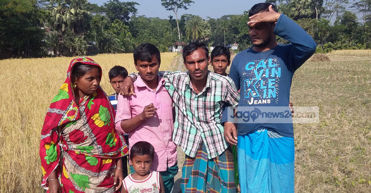 নাভির ভেতরে ধান ঢুকিয়ে মধ্যযুগীয় নির্যাতন