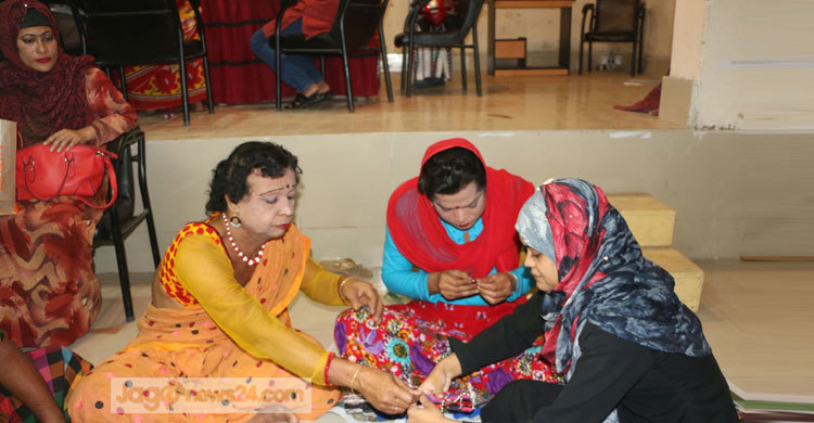 নতুন করে বাঁচার স্বপ্ন আত্মনির্ভরশীল হিজড়াদের