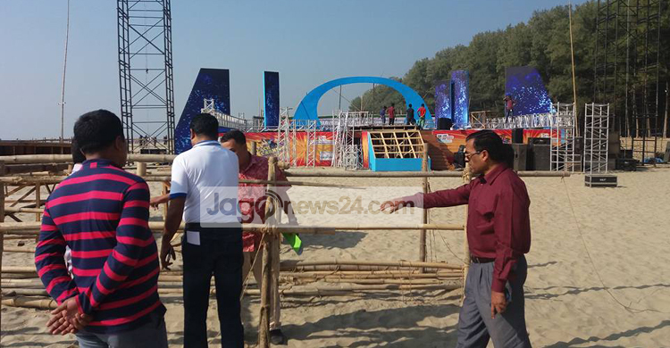 সৈকতে বিচ কার্নিভাল প্রতারণা!