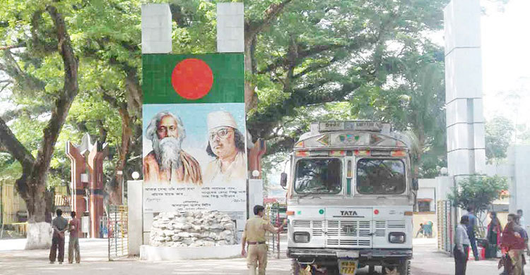 ৬ দিন পর সচল বেনাপোল