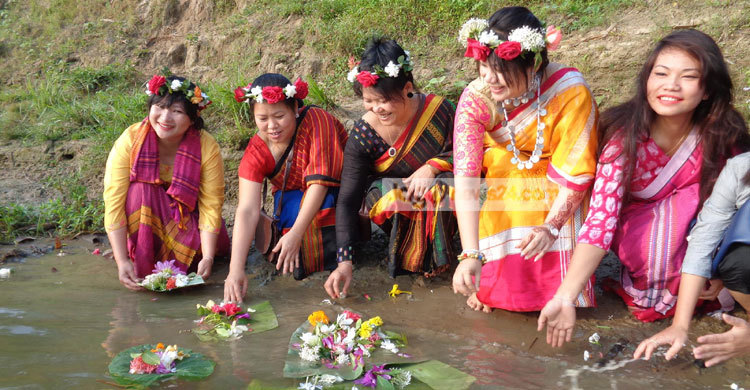 খাগড়াছড়িতে ফুলে ফুলে ‘ফুল বিজু’