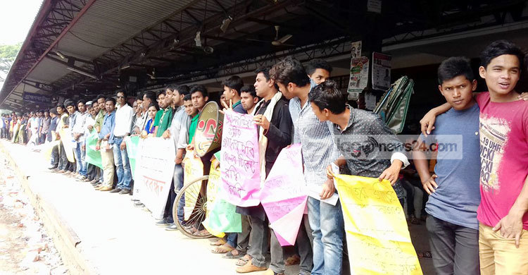 ব্রাহ্মণবাড়িয়ায় ট্রেনের আসন সংখ্যা বাড়ানোর দাবি