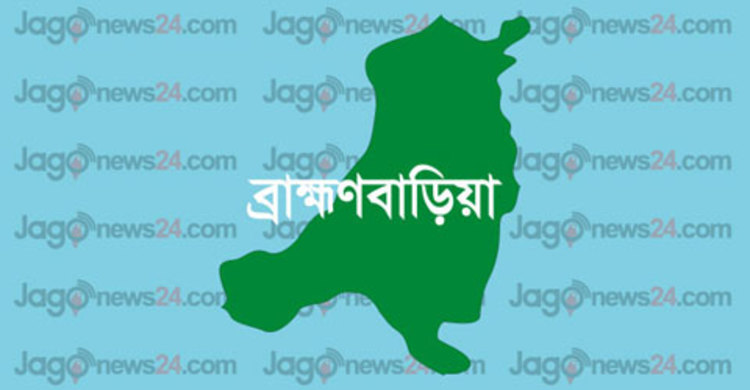 সরাইলে দুটি বাস খাদে পড়ে আহত ৩০