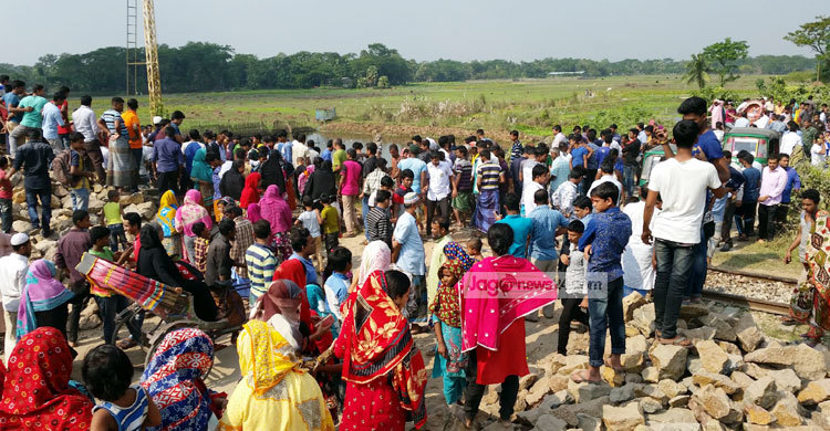 হাজীগঞ্জে ট্রেনে কাটা পড়ে নিহত ২