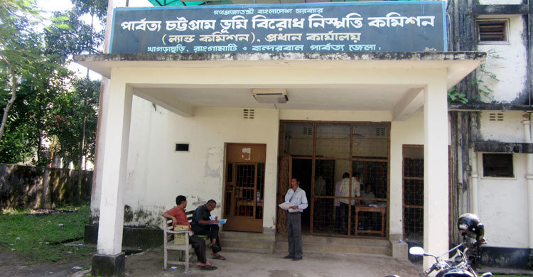 রোববার খাগড়াছড়ি ও রাঙামাটিতে সড়ক অবরোধ