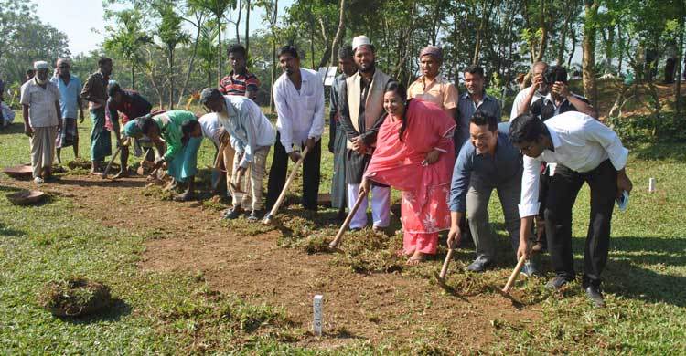 কুমিল্লার রানী ময়নামতি প্রাসাদের খনন শুরু