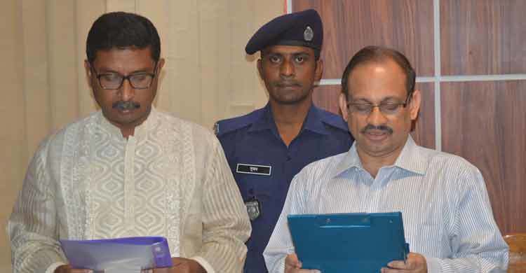 কুমিল্লা আদর্শ সদর উপজেলা চেয়ারম্যানের শপথগ্রহণ