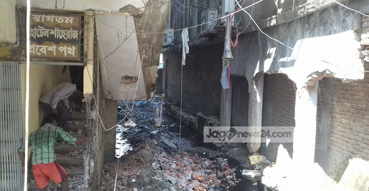 জলজট নিরসনে কক্সবাজারে উচ্ছেদ অভিযান