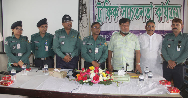 দুর্ঘটনা প্রতিরোধ-মোটরযান আইন বিষয়ক প্রশিক্ষণ